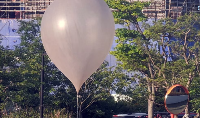 Северна Кореја повторно испрати балони со ѓубре кон Јужна Кореја