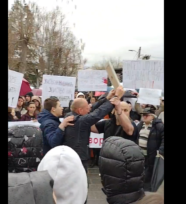 (ВИДЕО) Протест во Кочани, „бараме правда“