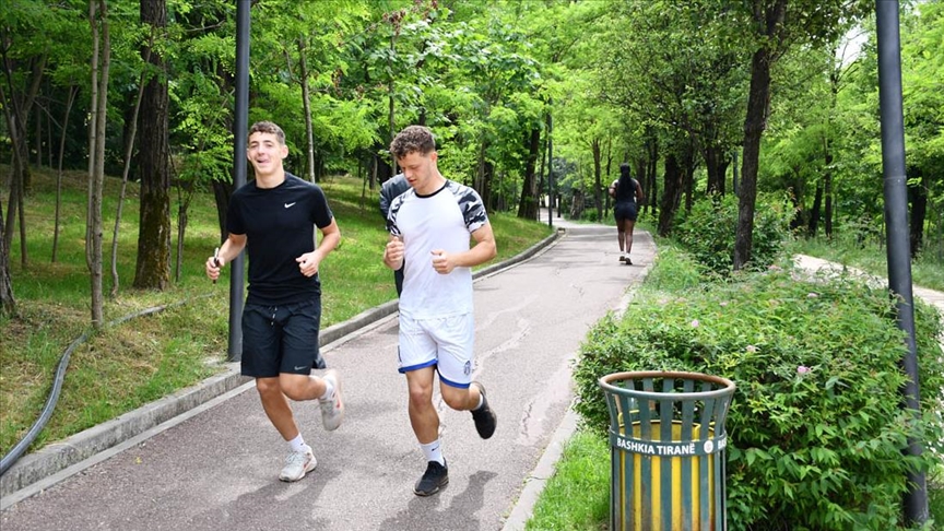 Паркот на Големото Езеро во Тирана, „бели дробови на градот“