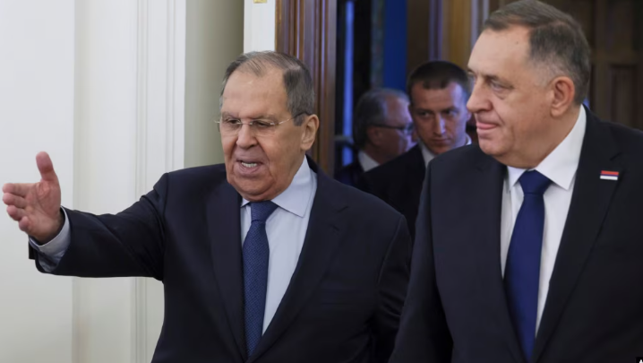 Лавров го поддржа Додик и го обвини Западот за кризата во БиХ