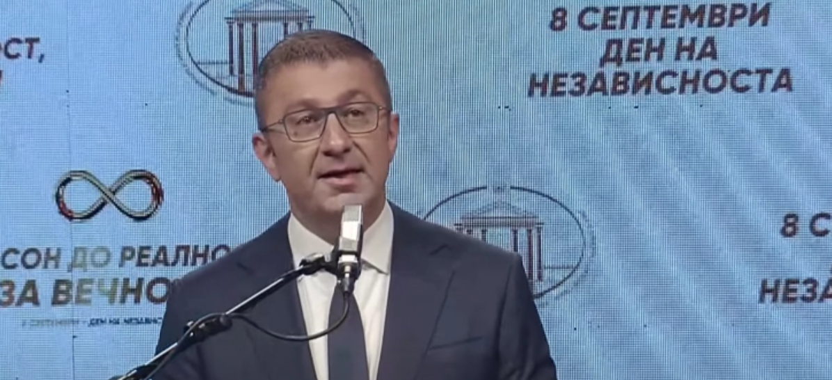 Мицкоски: Залудно е да се расправаме за патишта, клучки, даноци, плати и пензии ако имаме сè помалку луѓе