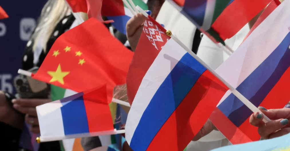 Русија ја оживува „Советската Евровизија“ како носталгија за Студената војна