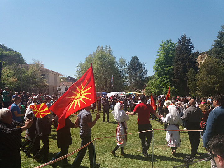 Во Бугарија постојат Македонци, треба да им се признае нивното право!