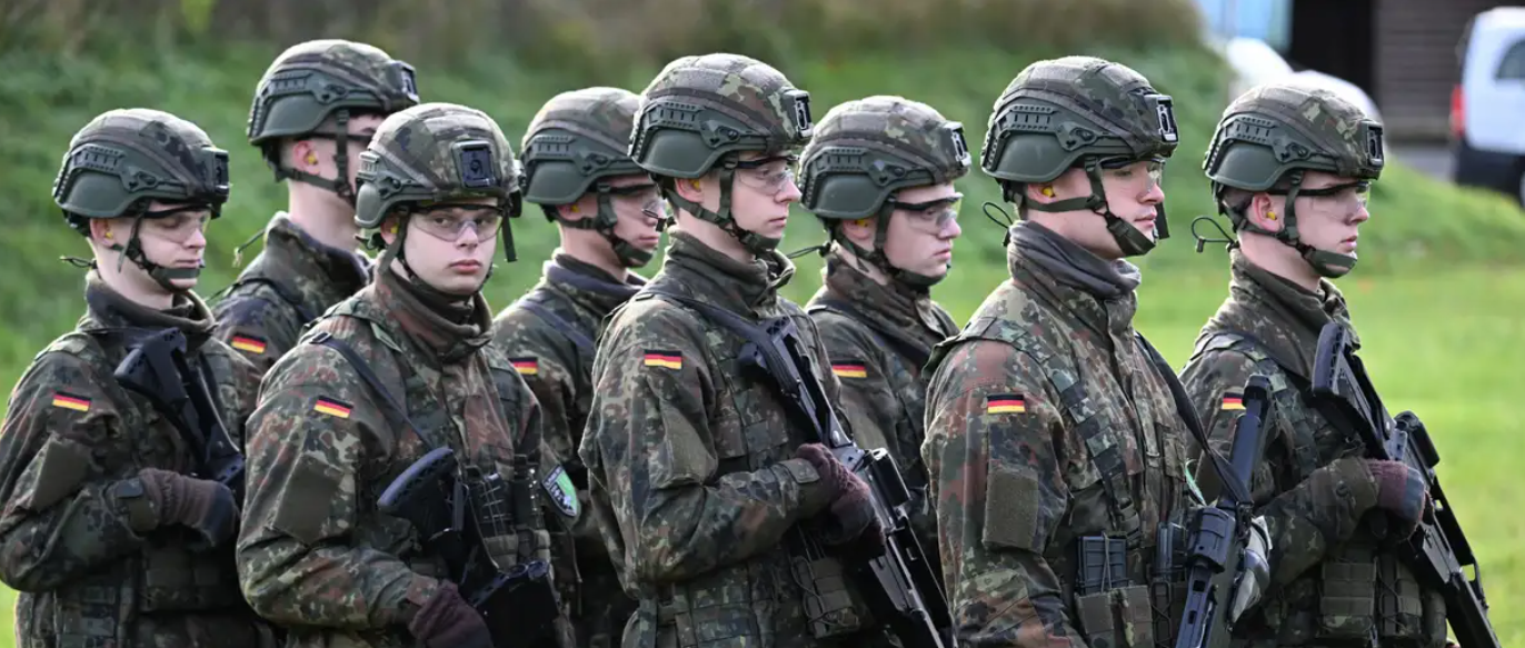 Воена служба доброволно, регистрација задолжителнo