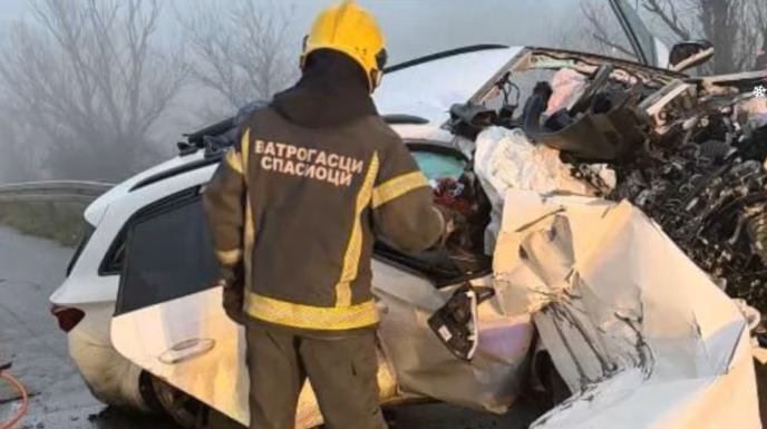 Двајца македонски државјани загинаа во сообраќајна несреќа во Србија