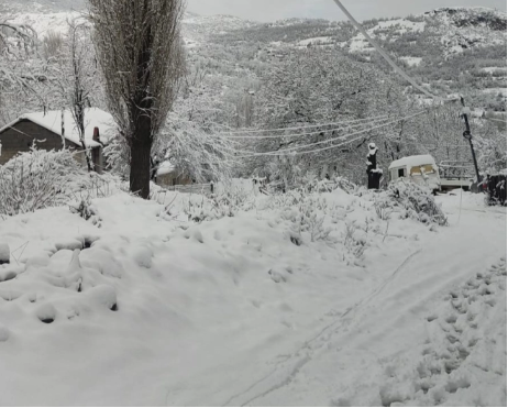Во Голо Брдо снег и до 50 сантиметри, без струја над 18 часа