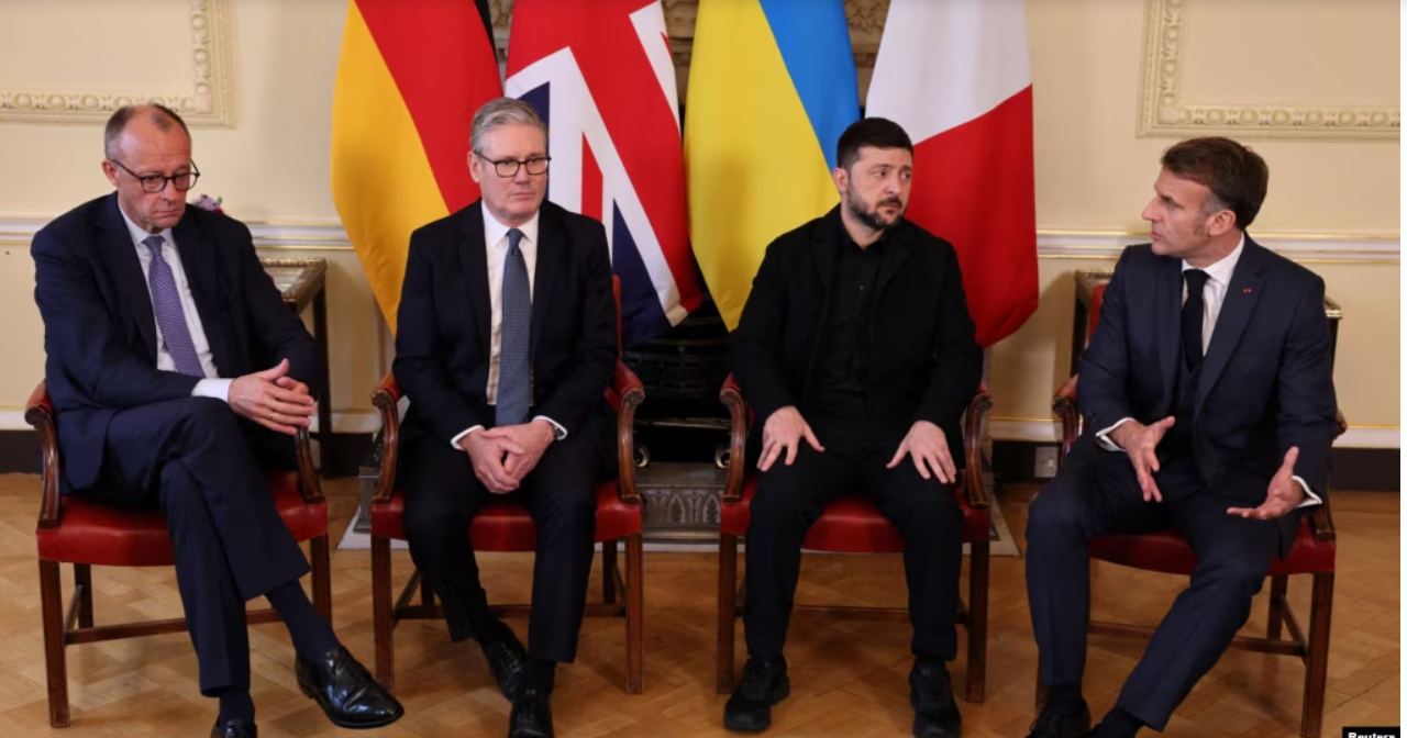 Западните лидери на разговори со Зеленски во Париз за иднината на Украина