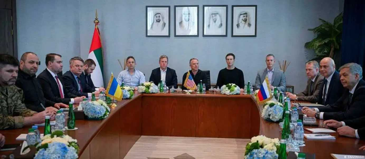 Украина реагира воздржано на трилатералните разговори во Абу Даби, во кои учествуваа Русија и САД