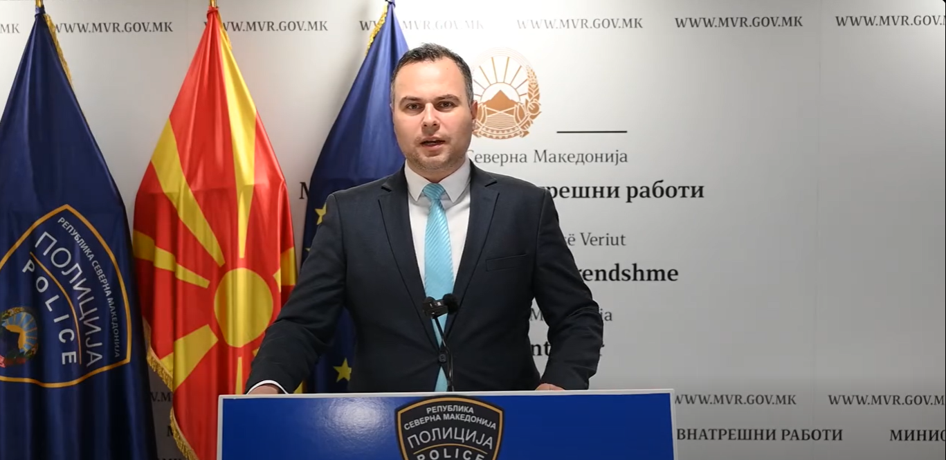 (ВИДЕО) Запленети над 40 тони дрога, акцијата продолжува