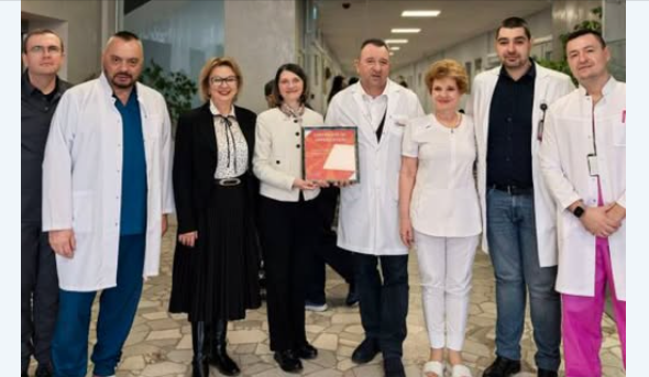 Врачено признание на Универзитетската болница „Н. И. Пирогов“ во Софија за нејзината улога во спасувањето на најтешко повредените деца и млади во пожарот во Кочани