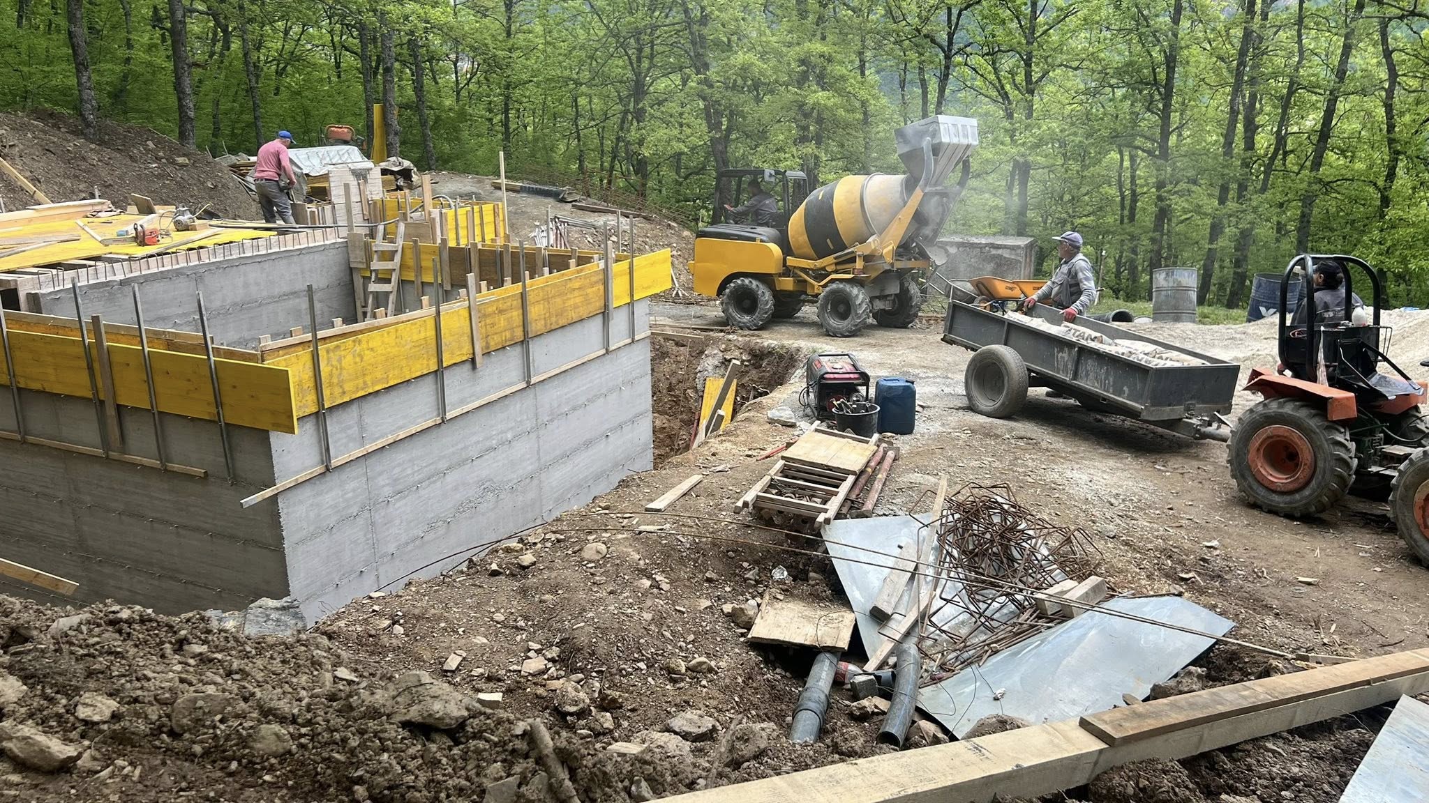 Интензивно се гради новиот резервоар за вода во Ростуше